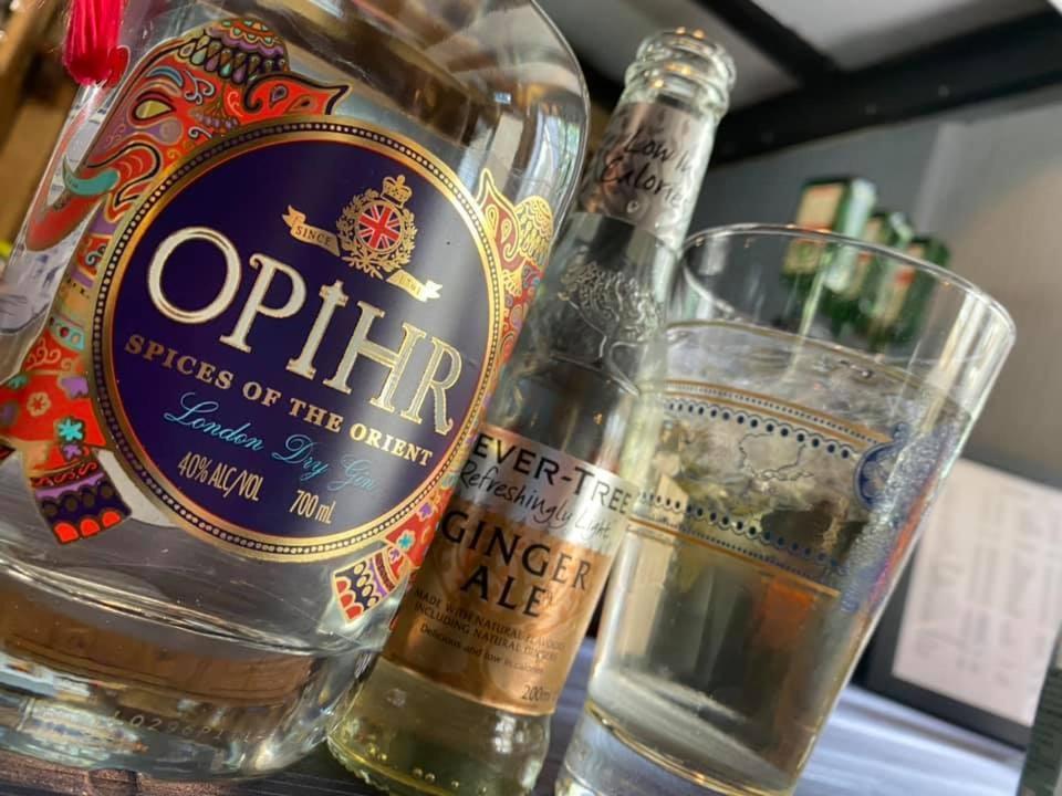 مبيت وإفطار Potterspury The Coffee Pot Tavern المظهر الخارجي الصورة