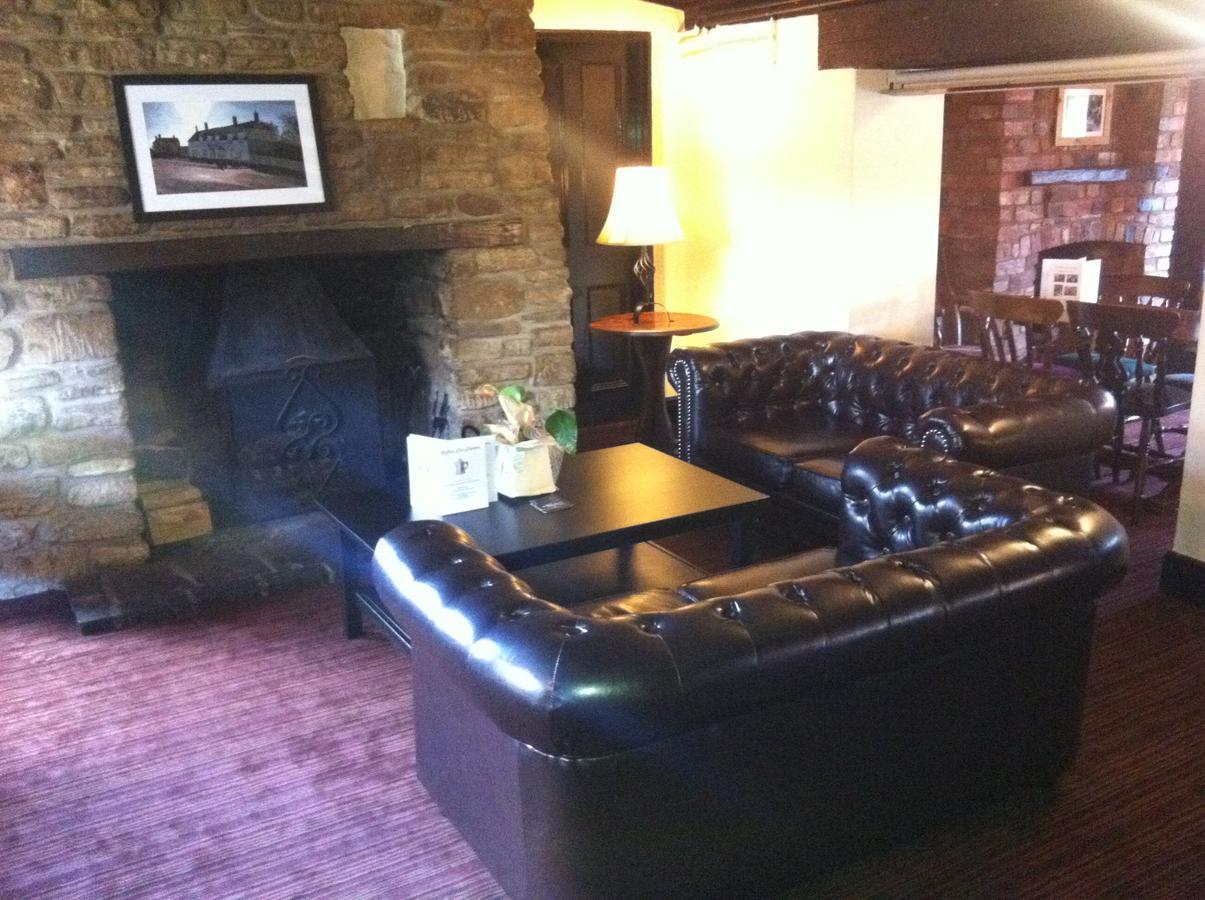 مبيت وإفطار Potterspury The Coffee Pot Tavern المظهر الخارجي الصورة